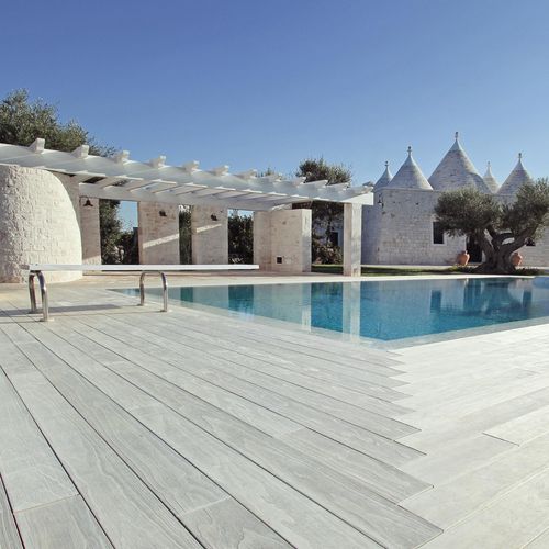 Lame de terrasse en bois - PRIVATE RESIDENCE - Accsys Technologies - aspect bois / pour piscine publique / durable