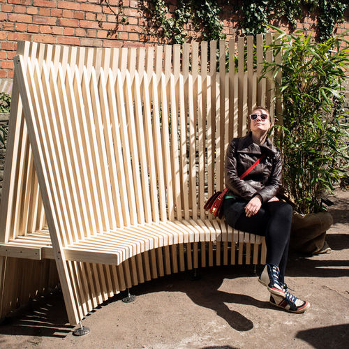 Banc public design - BEDMINSTER BRISTOL - Accsys Technologies - en bois / avec dossier / sans accoudoirs