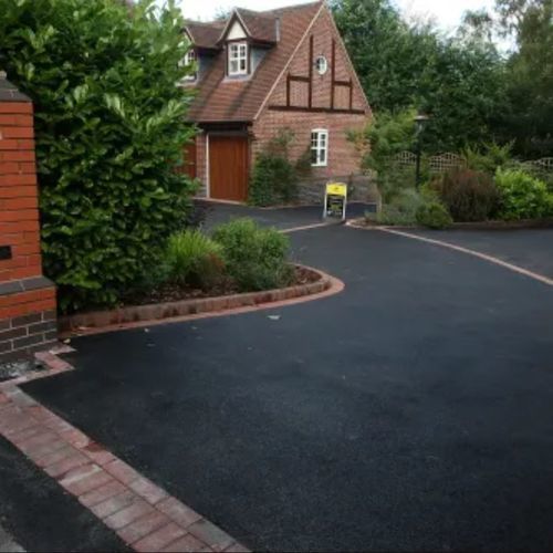 Revêtement de sol en asphalte - SUPERDRIVE® - Aggregate Industries - pour extérieur / pour le tertiaire / pour parking