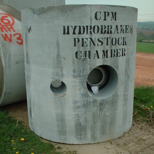 Regard d'égout en béton - HYDRO-BRAKE PENSTOCK CHAMBERS - CPM Group Ltd 
