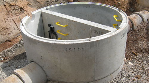 Regard d'égout en béton - SPLIT WALL CHAMBERS - CPM Group Ltd 