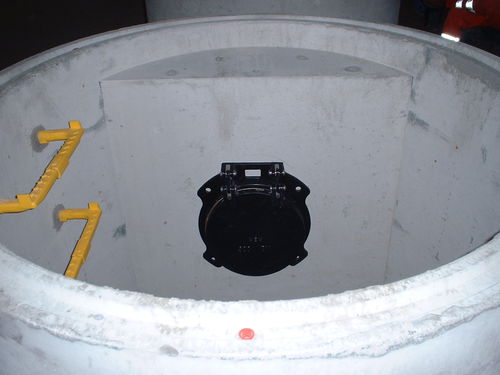 Regard d'égout en béton préfabriqué - NON-RETURN FLAP VALVE CHAMBERS - CPM Group Ltd 