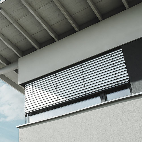 Brise-soleil en métal - D&M Rolladentechnik GmbH  - pour façade / vertical / horizontal