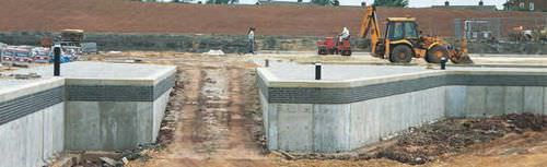 Prémur en béton préfabriqué - T WALLS - F P McCann Ltd  - de fondations