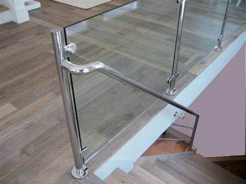Main courante en acier inox - MIRROR POLISHED - AALCO METALS LIMITED