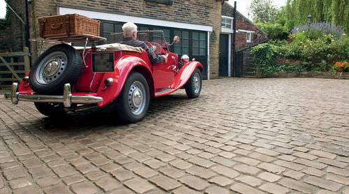 Pavé en pierre reconstituée - DRIVESYS THE ORIGINAL COBBLE - Marshalls plc  - carrossable