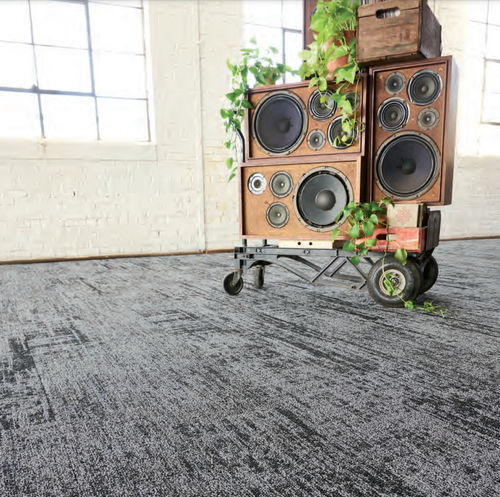 Moquette tuftée - MAJOR FREQUENCY - Milliken Contract  - bouclée / en nylon / en velours