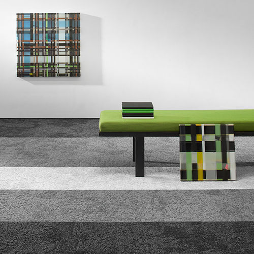 Moquette en dalles - SCULPTURED FORMS  - Milliken Contract  - tuftée / en nylon / uni