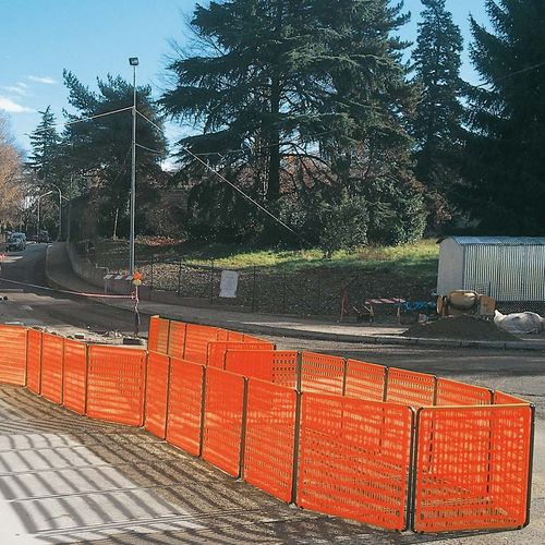 Clôture à panneaux - LIMIT 1 - Tenax UK Ltd  - pour chantier / en métal / en polyéthylène