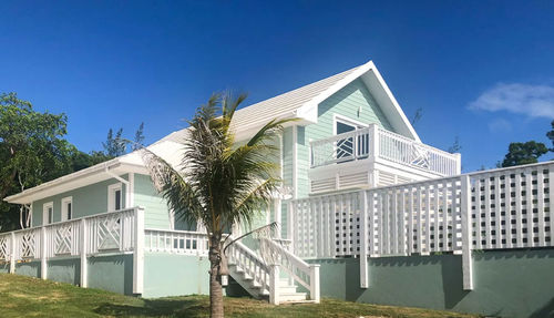 Maison sur remorque - LUCAYA - Bauhu International - modulaire / contemporaine / à 2 étages