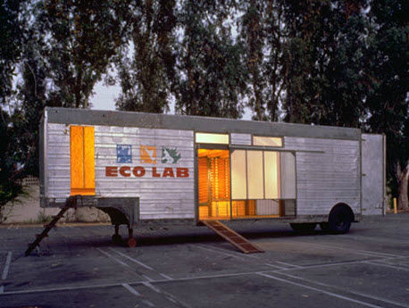 Construction en container pour établissement public - ECO LAB - OMD office of mobile design