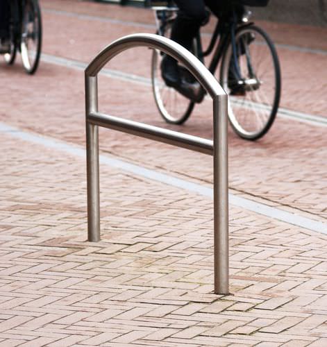 Range-vélo au sol - ARC - VelopA - pour espace public / en inox / professionnel