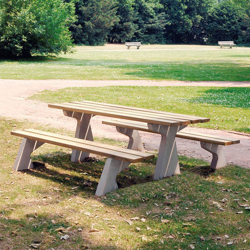 Table de pique-nique classique - TP - VelopA - en bois / en béton / rectangulaire