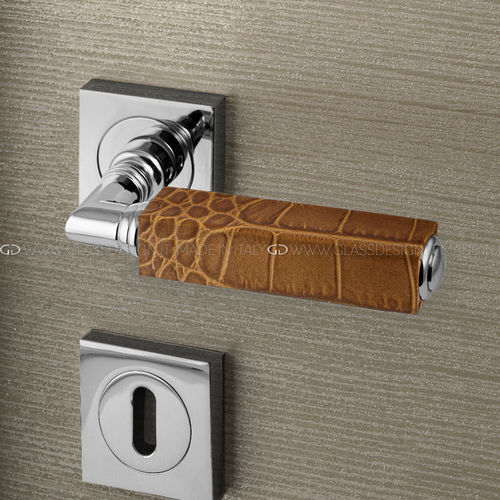 Poignée pour porte - Cube - GLASS DESIGN Srl - en laiton / en cuir / contemporaine