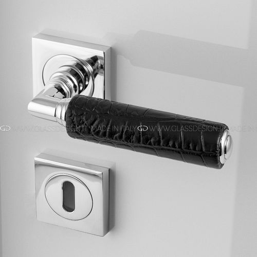 Poignée pour porte - Kikka Home - GLASS DESIGN Srl - en laiton / en cuir / contemporaine
