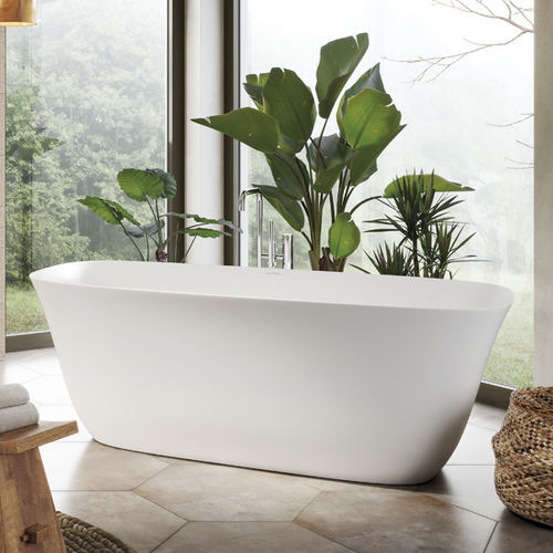 Baignoire ovale - LEVI - ACQUABELLA - en îlot / pour habitat / en composite