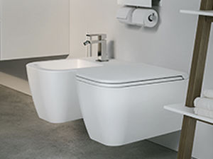 WC suspendu - WQUADRO - MOMA DESIGN - en céramique / résidentiel / allongé