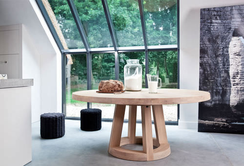 Table contemporaine - SOLID - Odesi. Dutch Design Online - en bois / ronde
