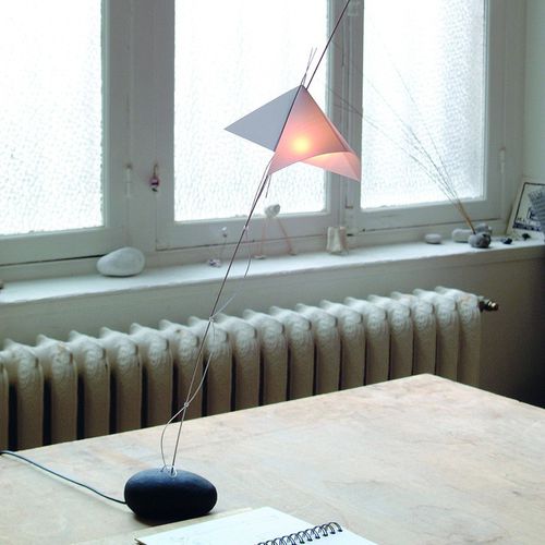 Lampe de table - CERF VOLANT - CÉLINE WRIGHT  - en acier inoxydable / en papier japonais / contemporaine