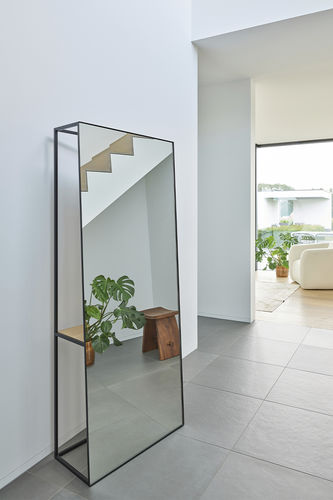 Psyché - Chassis XL - DEKNUDT MIRRORS  - contemporain / rectangulaire / en métal