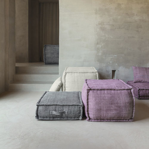 Pouf contemporain - MELLOW S - LIGNE PURE - en tissu / carré / fait main
