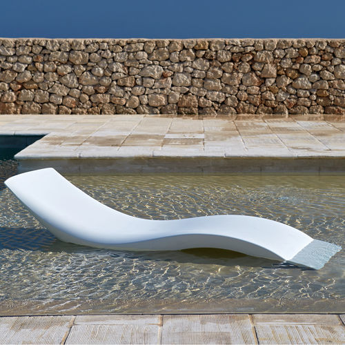 Bain de soleil design original - CLOE - Myyour - en cuir / en polyéthylène / de jardin
