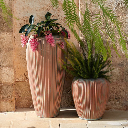 Pot de jardin en polyéthylène - SKIN - Myyour - conique / lumineux