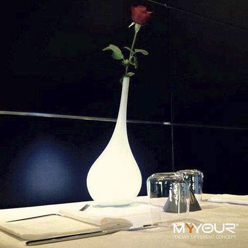 Vase contemporain - AMPOULE - Myyour - en polyéthylène / lumineux / professionnel
