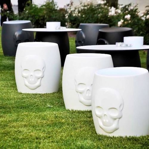 Table contemporaine - SKULL - Myyour - en verre / avec piètement en polyéthylène / ronde