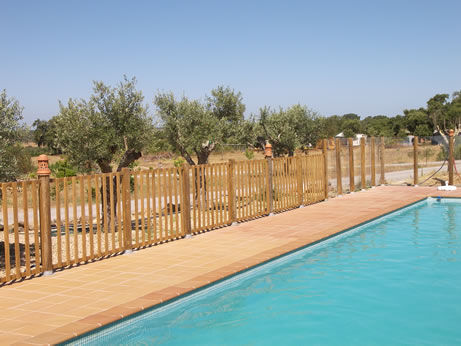 Barrière de protection - CARMO - fixe / en bois / de piscine