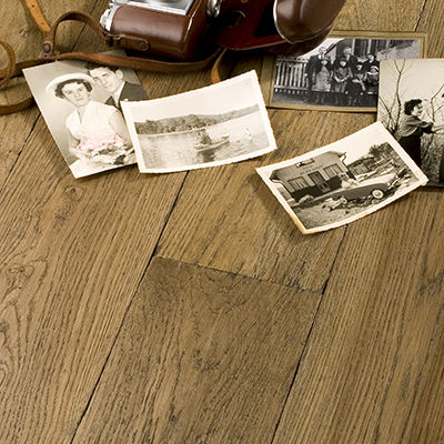 Parquet contrecollé - PA 80 - CHENE DE L EST  - massif / en chêne / vieilli