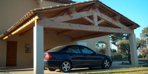 Charpente en bois massive - GIPEN - pour abri de voiture