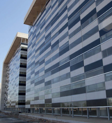 Volet coulissant - TECHNOPOLIS - Jet contractors - en aluminium / pour façade