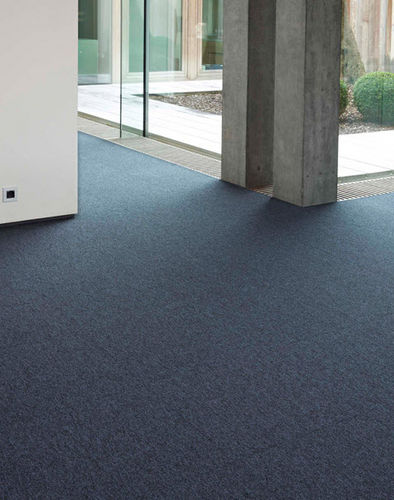 Moquette tuftée - FIRST - MODULYSS  - bouclée / synthétique / pour le tertiaire