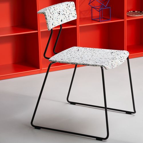 Chaise de salle à manger contemporaine - Aveny-T - Montana Furniture - d'intérieur / en plastique recyclé / avec piètement en acier laqué