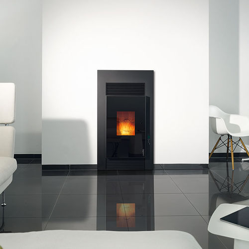 Poêle à granulés - PE NOVA - Wodtke GmbH - 5 kW - 10 kW / contemporain / en métal