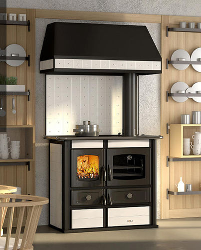 Cuisinière à bois - HELENA DELUXE - COLA GF WÄRMETECHNIK - en fonte / avec hotte intégrée