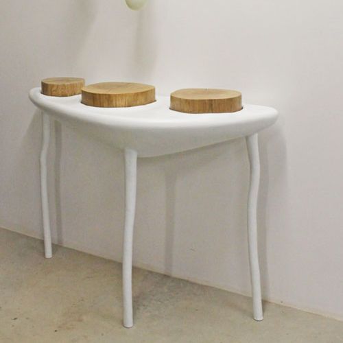 Console design organique - CRATÈRE - binome - en chêne / en résine / triangulaire