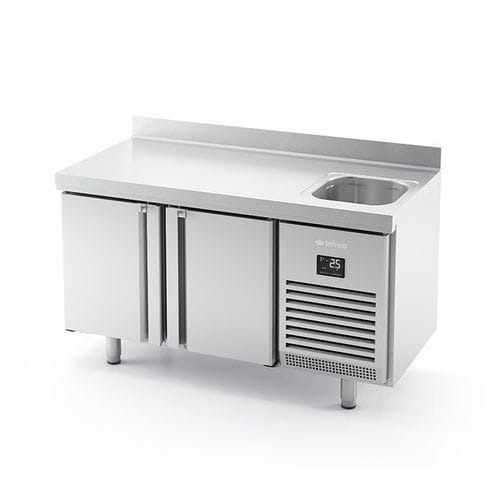Table de préparation en polyuréthane - BMPPF 1500 II - INFRICO, S.L. - réfrigérée / avec rangement / avec évier