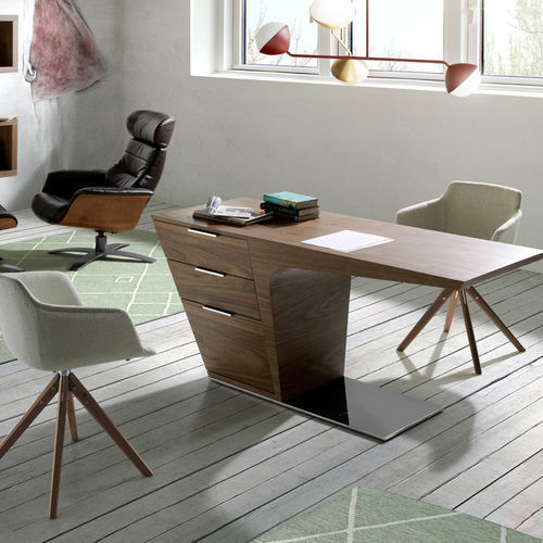 Bureau sur pied - 3012 - Angel Cerdá - contemporain / en noyer / droit