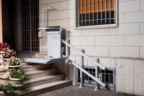 Plateforme monte-escalier PMR - LOGIC - Extrema - inclinée / d'extérieur
