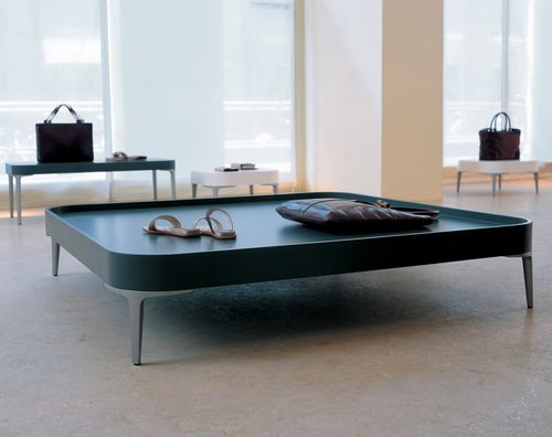 Table basse contemporaine - ALPHATABLES - SEGIS - en polyuréthane / en thermoplastique / avec piètement en fonte d'aluminium