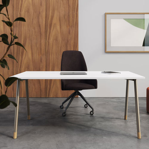Bureau sur pied - K2 - FAMO - pour 2 personnes / contemporain / en bois