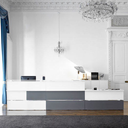 Banque d'accueil courbée - MAHIA - FAMO - en bois