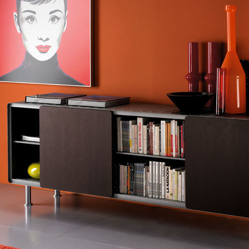 Buffet haut - ENEKO - FAMO - contemporain / en bois / avec étagère