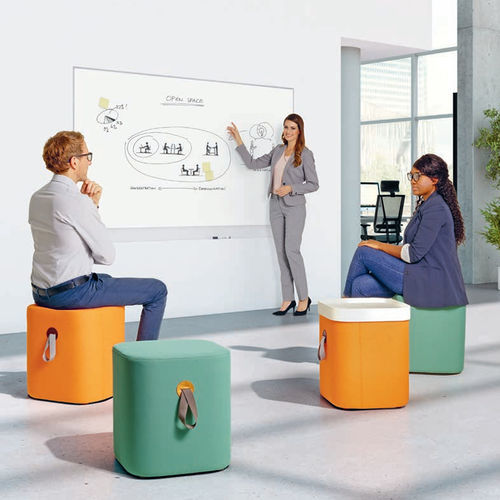 Pouf contemporain - COLOQ - Viasit GmbH - en tissu / en mousse de polyuréthane / carré