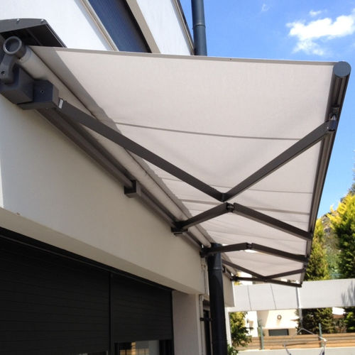 Store banne à projection - SVET - Shadelab - manuel / motorisé / professionnel