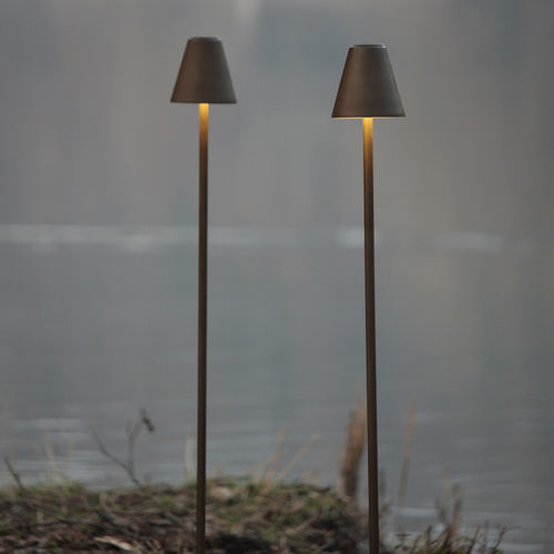 Borne d'éclairage de jardin - AMANITA 9 - Inverlight Srl - contemporaine / en acier inoxydable / en polycarbonate