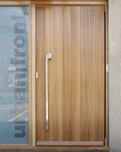 Porte d'entrée - PORTO V E80 - Urban Front - en bois massif / à pivot / pleine