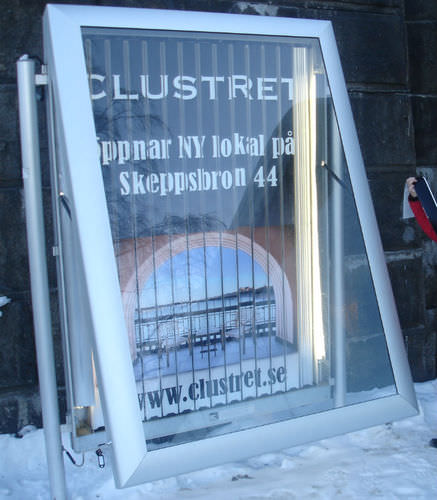 Panneau d'affichage mural - POP CITYSIZE - Triplesign System AB - d'extérieur / lumineux / en inox